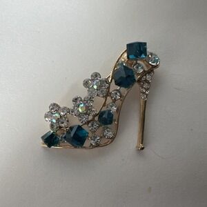 Gold Tone Blue/Clear/Iridescent Rhinestone High Heel Shoe Brooch‎ Pin Vintage